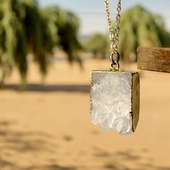 Amethyst Geode Pendant Necklace in Gold - Picture 3 of 4